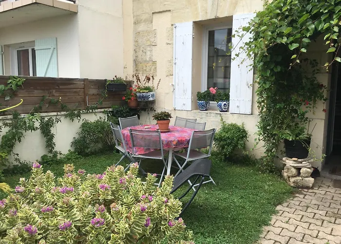 Ferienhaus Vin, Vague Et Vase Vayres (Gironde)